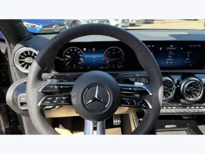 Photo 17 Mercedes Classe A 200 d AMG Line