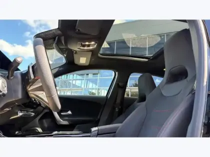 Photo 13 Mercedes Classe A 200 d AMG Line