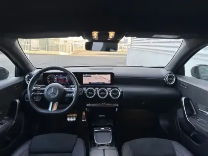 Photo 10 Mercedes Classe A 180 AMG Line