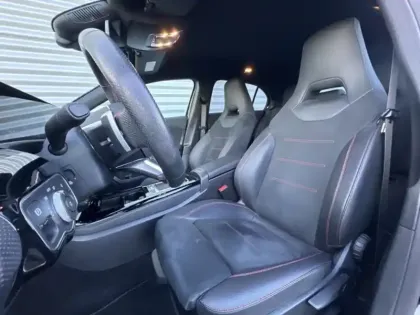 Photo 13 Mercedes Classe A 180 AMG Line