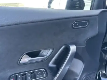 Photo 16 Mercedes Classe A 180 AMG Line