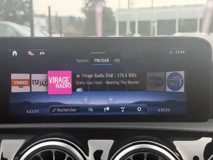 Photo 12 Mercedes Classe A 250 e Hybrid EQ AMG Line