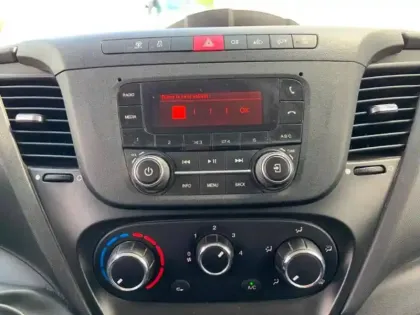Photo 9 Iveco Daily DBLE CAB 35 C 14S EMP 4100 QUA