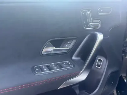 Photo 13 Mercedes Classe A 250 e Hybrid EQ Star Edition