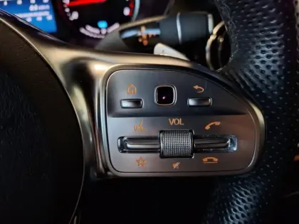 Photo 26 Mercedes Classe GLC GLC 300e 4MATIC SUV AMG Line