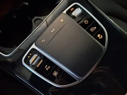 Photo 28 Mercedes Classe GLC GLC 300e 4MATIC SUV AMG Line