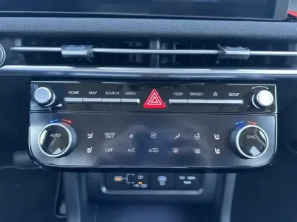 Photo 15 Hyundai Tucson Executive Hybrid 2WD