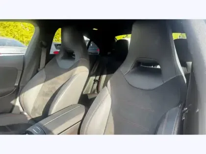 Photo 11 Mercedes CLA  250 e Hybrid EQ Coupé AMG 