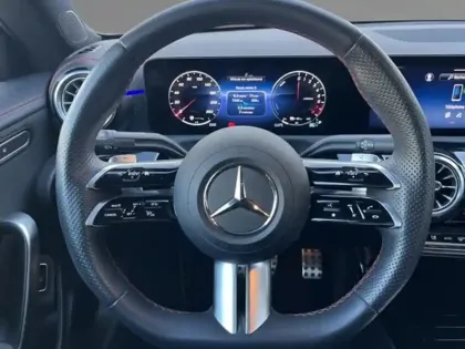 Photo 20 Mercedes CLA  250 e Hybrid EQ Coupé AMG 