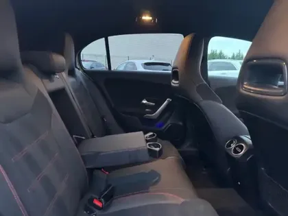 Photo 18 Mercedes Classe A 180 AMG Line