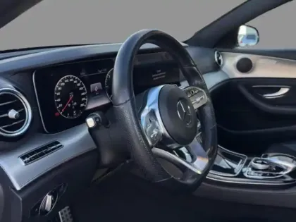 Photo 19 Mercedes Classe E  300 de AMG Line Berli