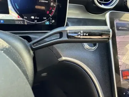 Photo 16 Mercedes Classe C  300 e Hybrid EQ Berli