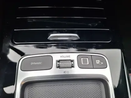 Photo 18 Mercedes Classe A 250 e Hybrid EQ AMG Line