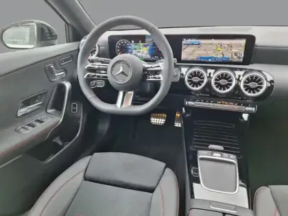 Photo 10 Mercedes Classe A 250 e Hybrid EQ AMG Line