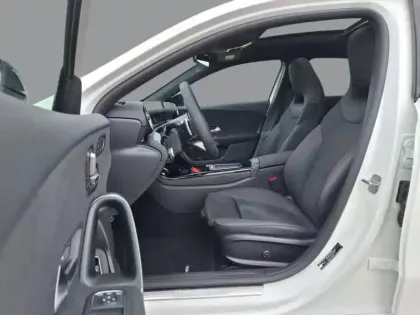 Photo 16 Mercedes Classe A 250 e Hybrid EQ AMG Line