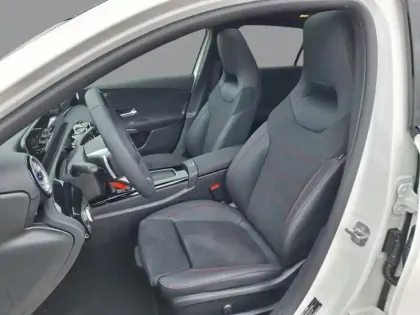 Photo 17 Mercedes Classe A 250 e Hybrid EQ AMG Line