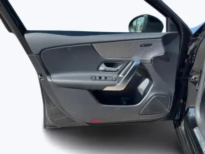 Photo 13 Mercedes Classe A 200 d Progressive Line