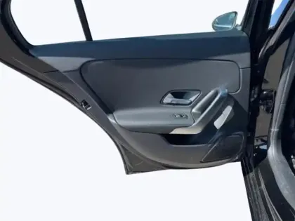 Photo 17 Mercedes Classe A 200 d Progressive Line