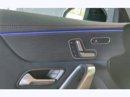 Photo 16 Mercedes CLA  250 e Hybrid EQ Coupé AMG 