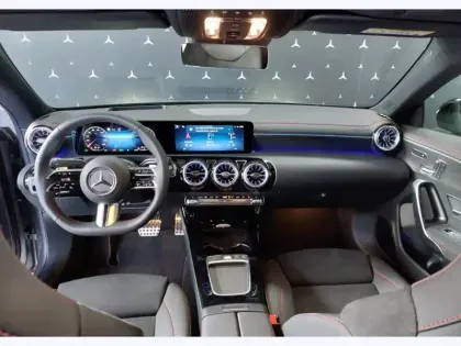 Photo 15 Mercedes CLA  250 e Hybrid EQ Coupé AMG 