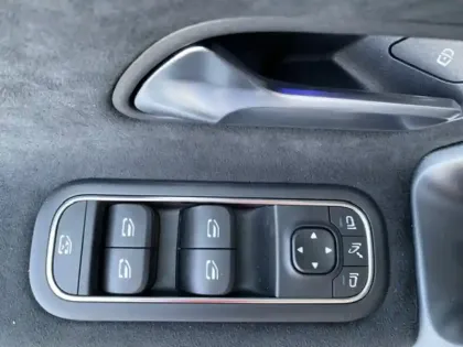 Photo 19 Mercedes Classe A 200 d AMG Line