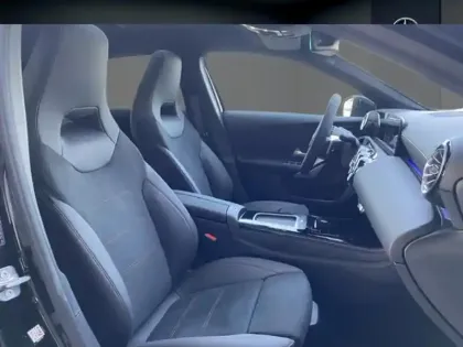 Photo 11 Mercedes Classe A 200 d AMG Line