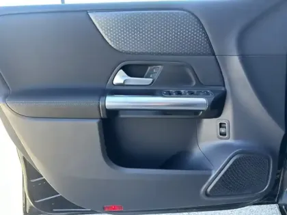 Photo 23 Mercedes Classe B Gén. III (W247) Ph2 Progressive Line 5