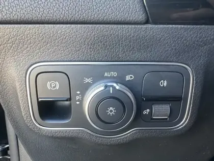 Photo 21 Mercedes Classe B Gén. III (W247) Ph2 Progressive Line 5