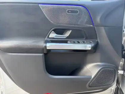 Photo 35 Mercedes GLB Gén. I (X247) Ph2 AMG Line 5