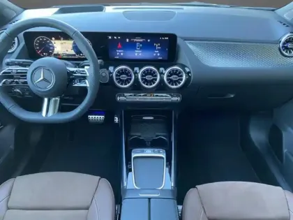 Photo 15 Mercedes GLA 250 e Hybrid EQ
