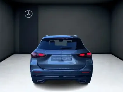 Photo 8 Mercedes GLA 250 e Hybrid EQ