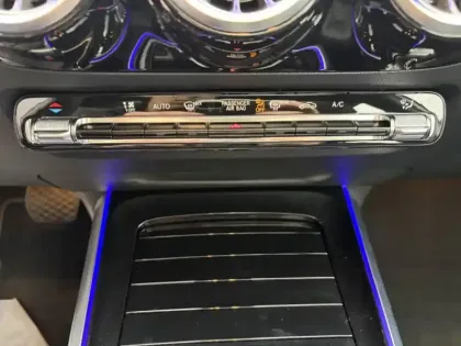 Photo 16 Mercedes Classe B 250 4MATIC Progressive Line Ed