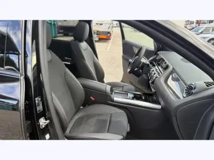 Photo 12 Mercedes GLA 200 d AMG Line