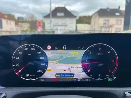 Photo 21 Mercedes Classe A A 180 Compacte AMG LINE