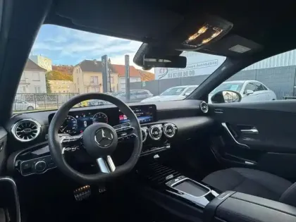 Photo 23 Mercedes Classe A A 180 Compacte AMG LINE