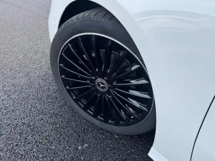 Photo 8 Mercedes Classe A A 180 Compacte