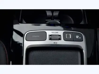 Photo 15 Mercedes Classe A 200 d AMG Line