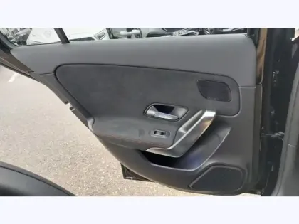 Photo 26 Mercedes Classe A Gén. IV (W177) Ph2 AMG Line 5