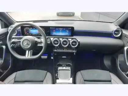 Photo 10 Mercedes Classe A 200 d AMG Line