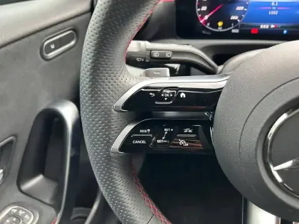 Photo 24 Mercedes Classe A Gén. IV (W177) Ph2 AMG Line 5