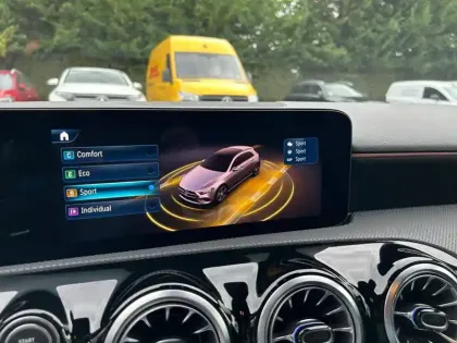 Photo 27 Mercedes Classe A Gén. IV (W177) Ph2 AMG Line 5