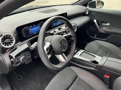 Photo 25 Mercedes Classe A Gén. IV (W177) Ph2 AMG Line 5