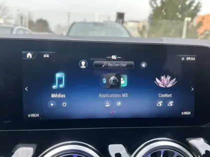 Photo 15 Mercedes Classe B 200 AMG Line