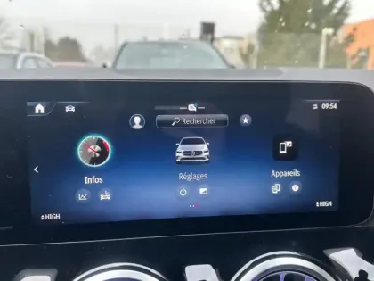 Photo 14 Mercedes Classe B 200 AMG Line