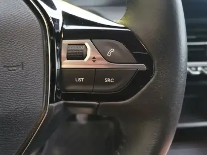 Photo 21 Peugeot 2008 Active 1.5 BlueHDI 110 ch BVM6