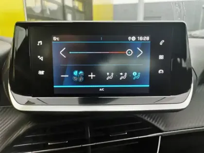 Photo 25 Peugeot 2008 Active 1.5 BlueHDI 110 ch BVM6