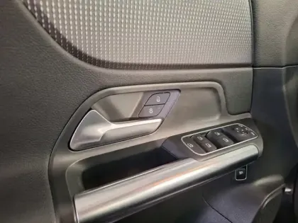 Photo 34 Mercedes EQA Gén. I (H243) Ph1 Business Line 5