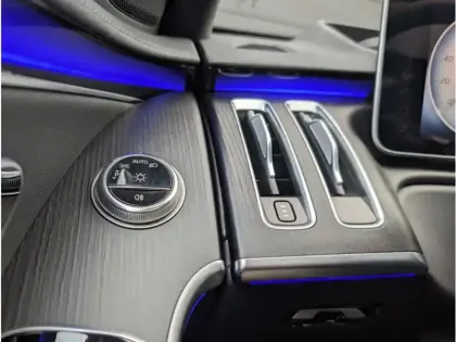 Photo 22 Mercedes CLA 580 e Hybrid EQ 4MATIC Limousi