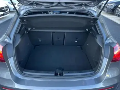 Photo 9 Mercedes Classe A 200 d AMG Line