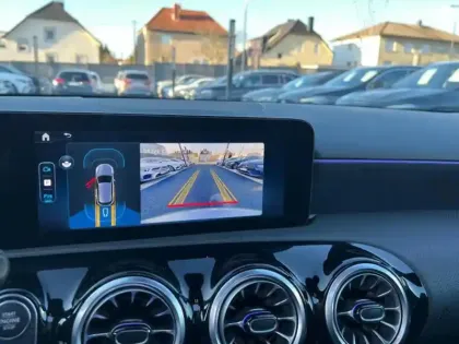 Photo 11 Mercedes Classe A 200 d AMG Line